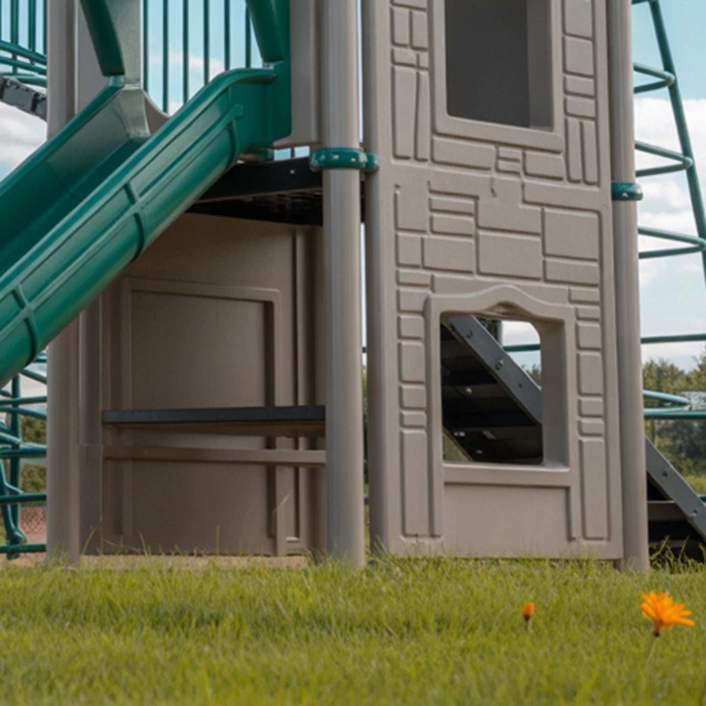 Epoxy Plastic Swingset with Double Towers, Bridge & Slides – Outdoor Playground for Kids