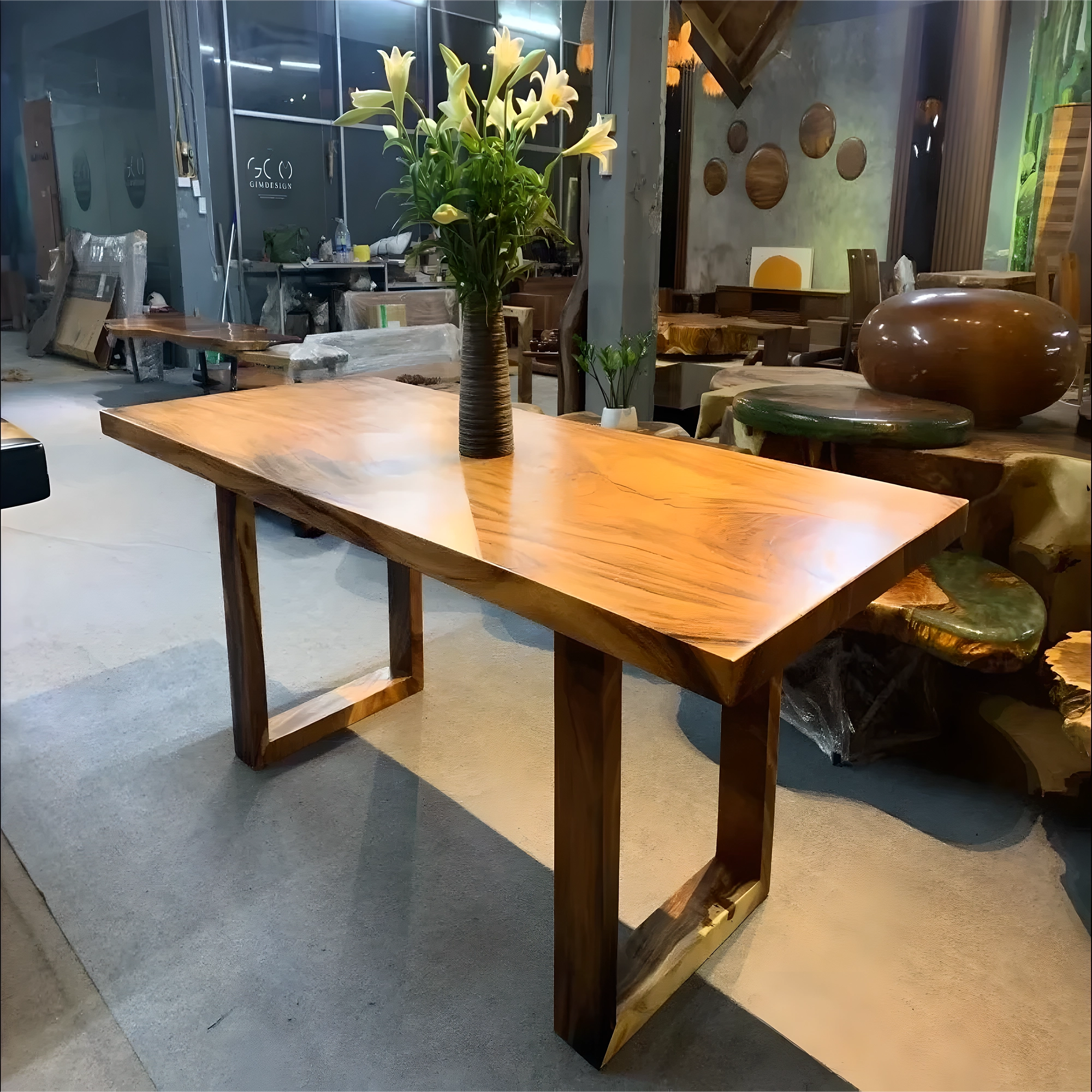 Solid wood dining table, modern living room table 